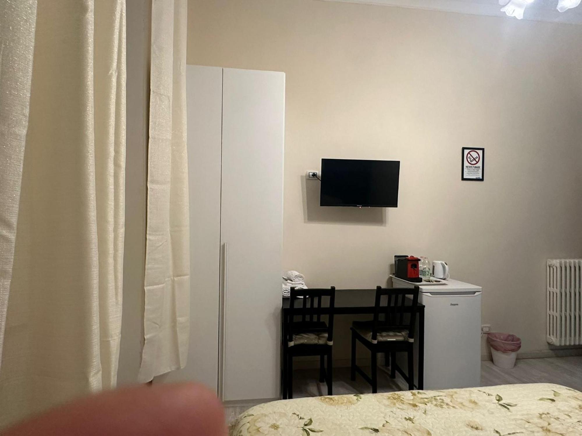 רומא Marcelina Holidays Rooms מראה חיצוני תמונה