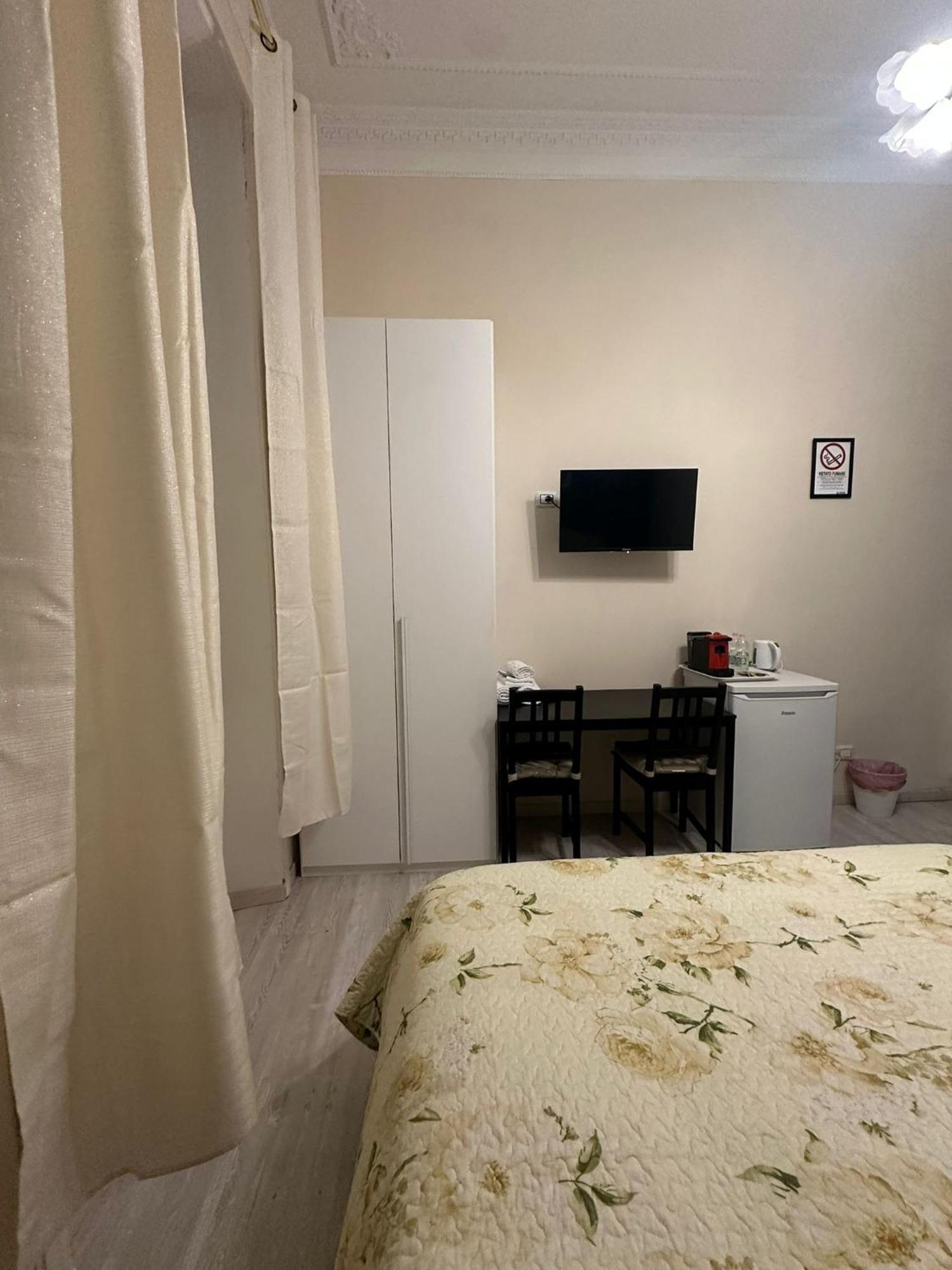 רומא Marcelina Holidays Rooms מראה חיצוני תמונה