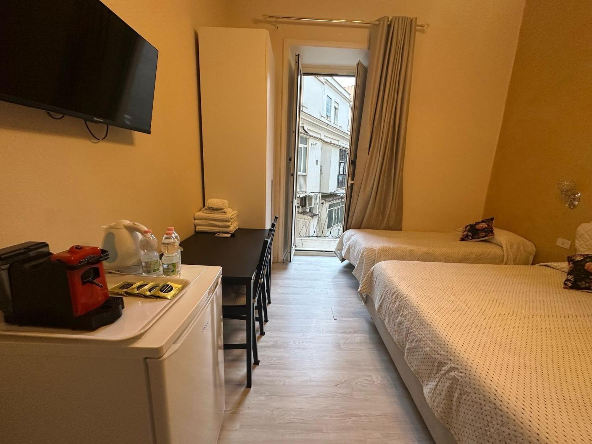 רומא Marcelina Holidays Rooms מראה חיצוני תמונה